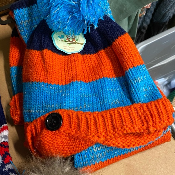 Assorted Lot of 10 Children's Kid's Hat and Scarf Set - Picture 2 of 8